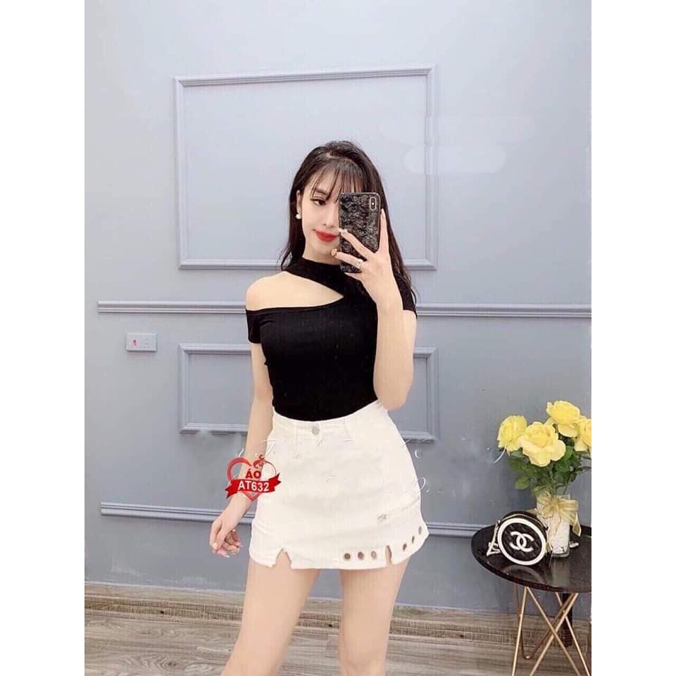 Áo phông khoét LỆCH VAI gợi cảm