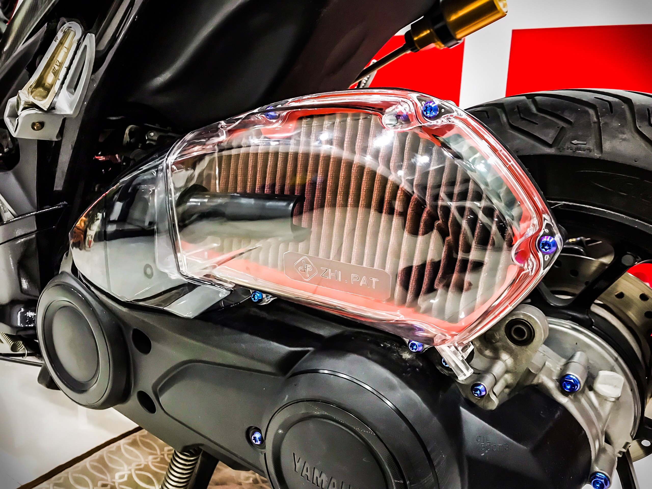 ỐP PÔ E TRONG SUỐT CHO XE  NVX 155 CUA ZHIPAT