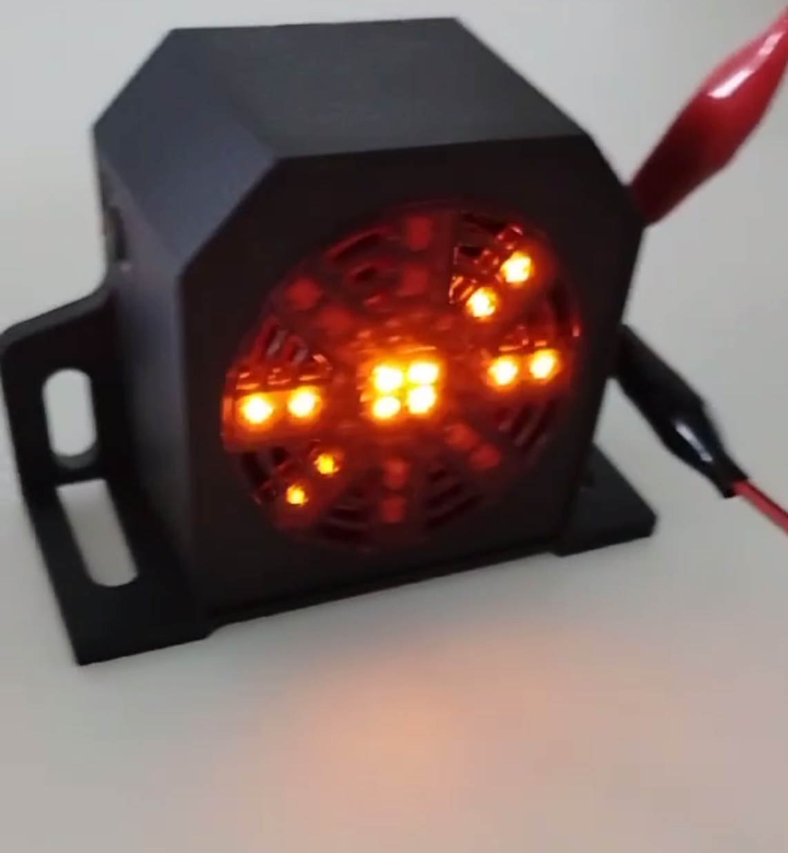 Còi lùi basuri 12v 24v