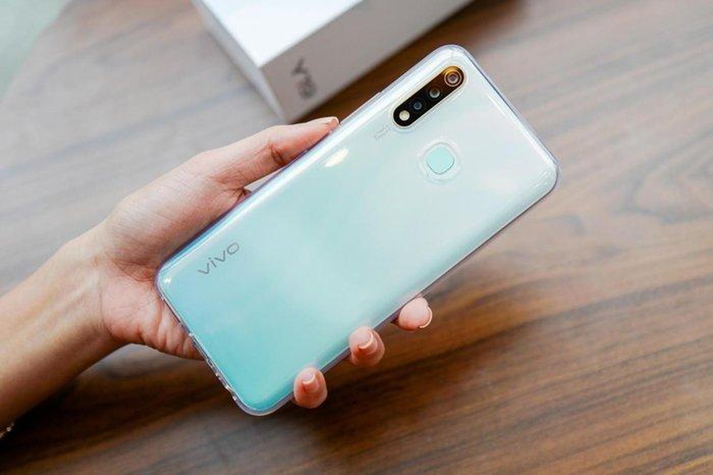 Ốp lưng dẻo trong chống bẩn, chống ố vàng cho Vivo Y19 (Loại A+)