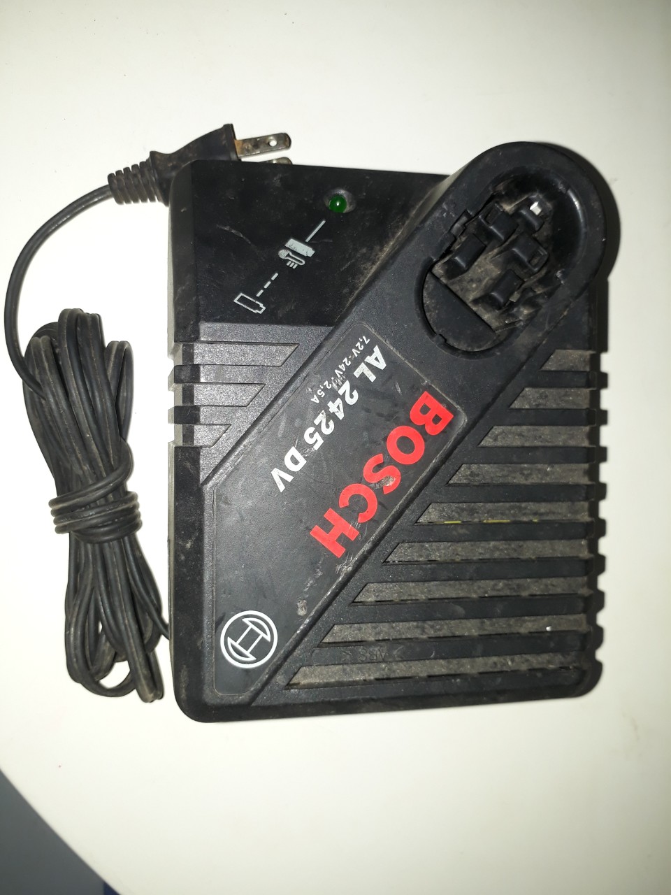 Xạc pin máy vít, máy khoan bãi Nhật 7,2v-24v