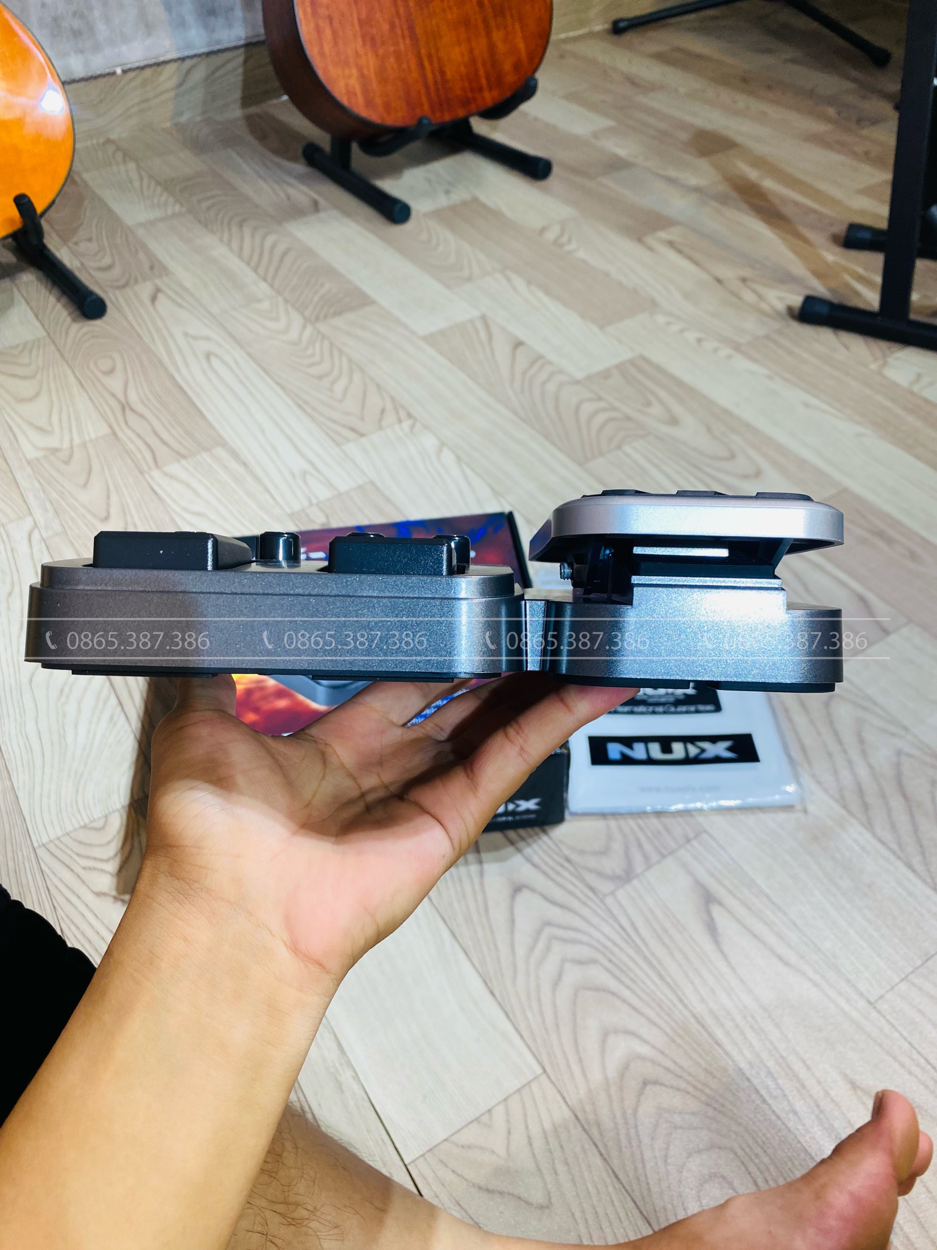 Phơ bàn Nux MG100 dành cho guitar điện