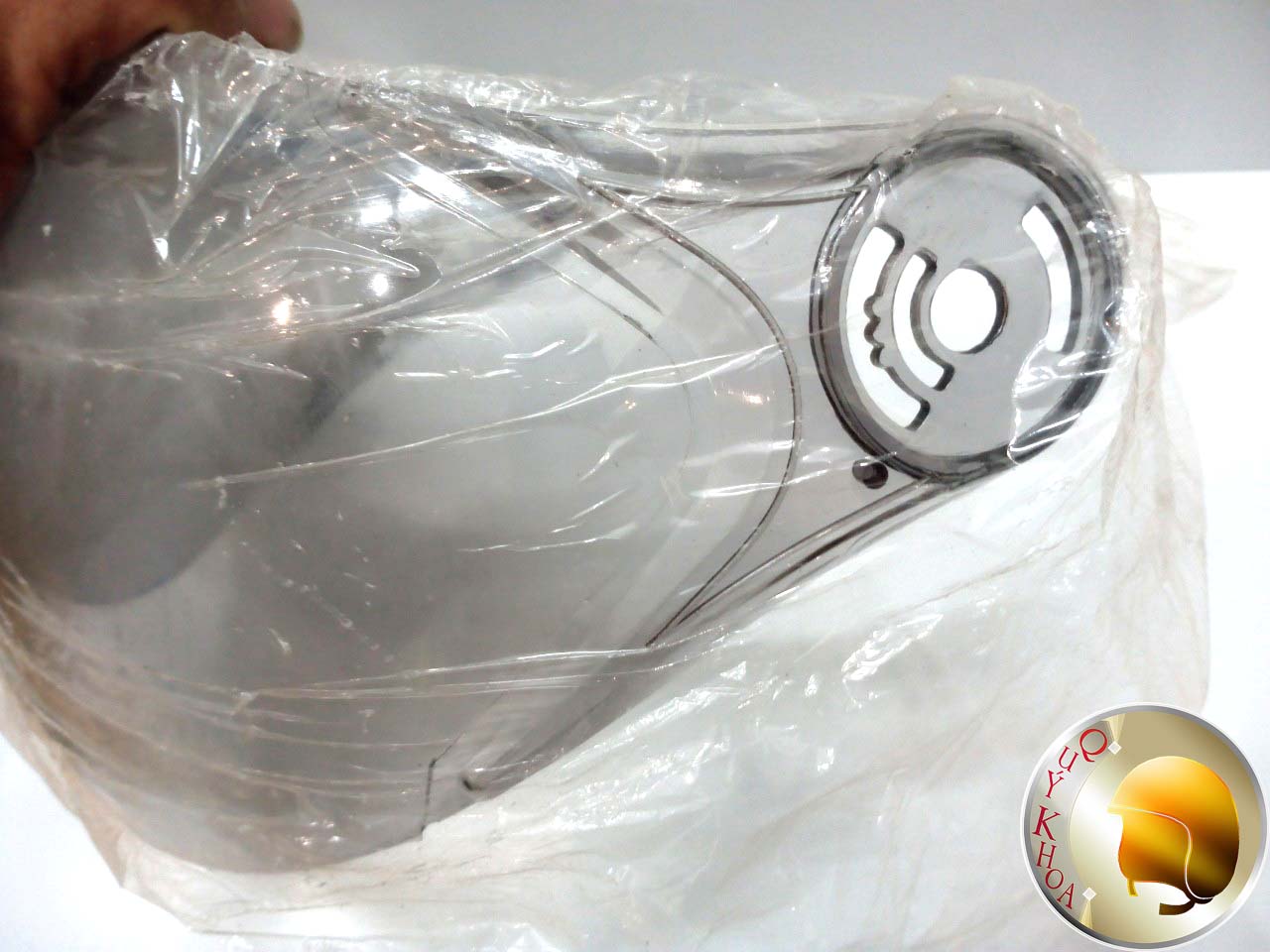 Kính mũ bảo hiểm ( Kính càng lớn)