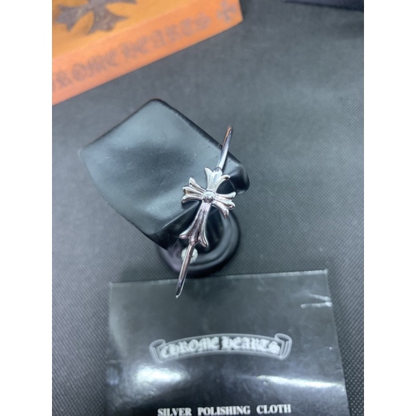 Vòng tay, cuff Chrome Heart bạc fullbox sang trọng