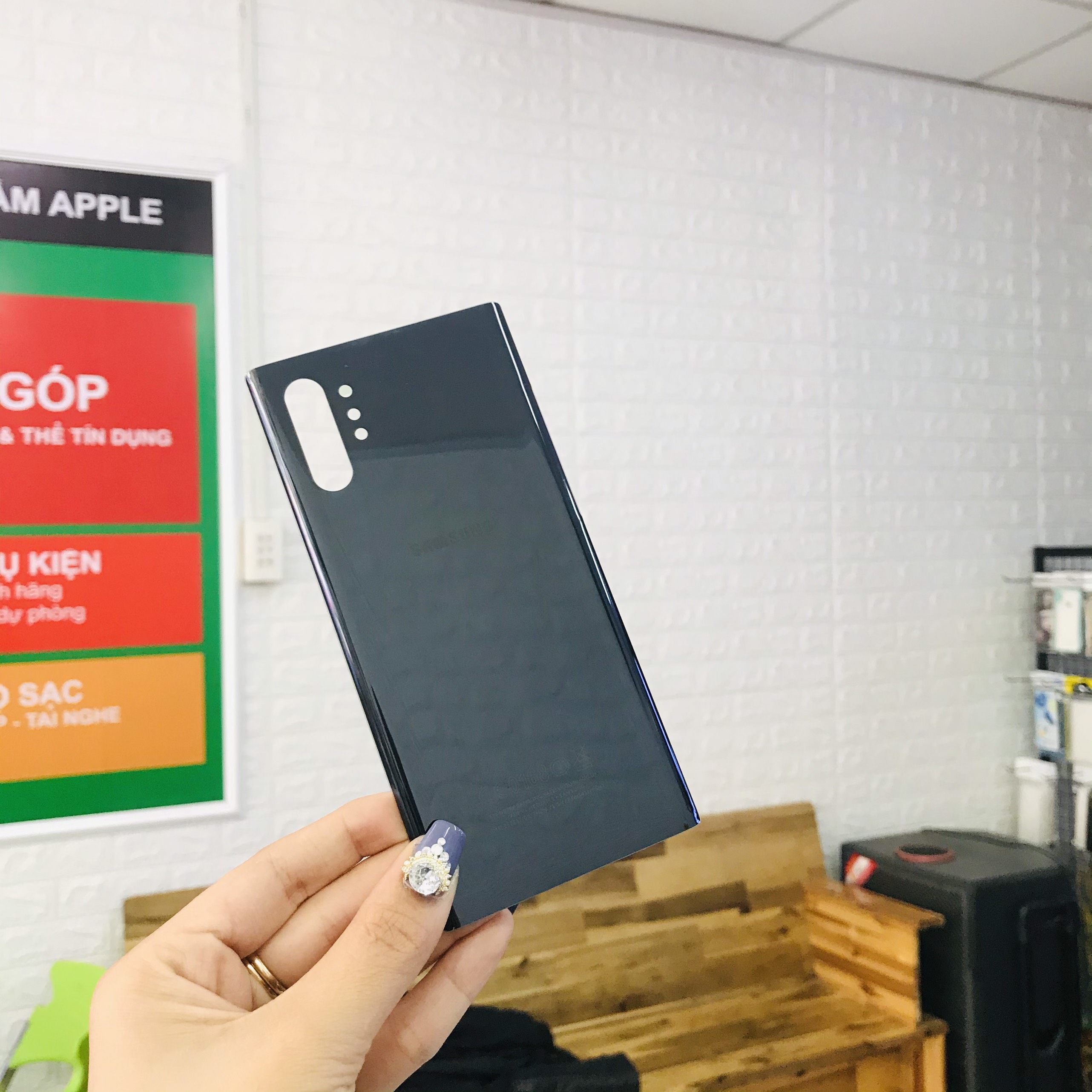 Nắp Lưng Samsung Note 10 plus / Note 10+ zin hãng , màu đẹp