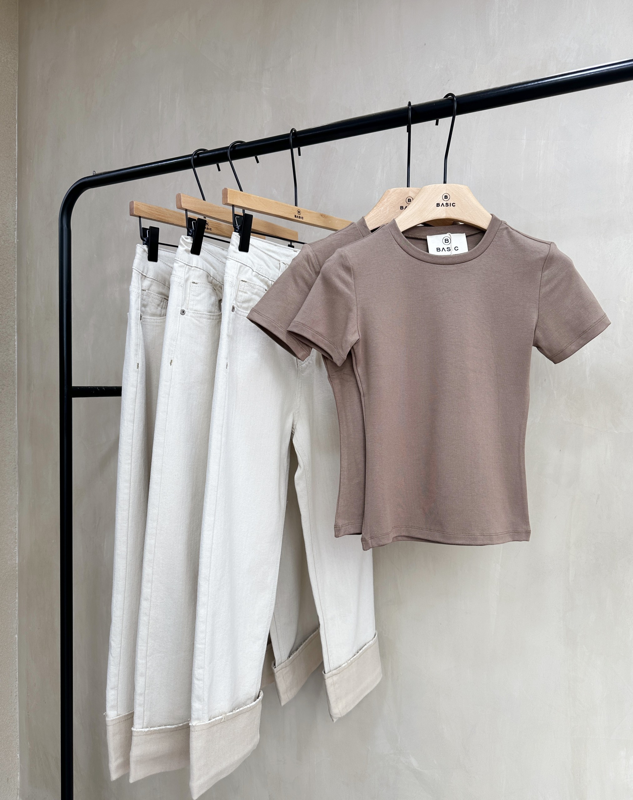 Áo thun tay ngắn trơn BASIC BERY TOP