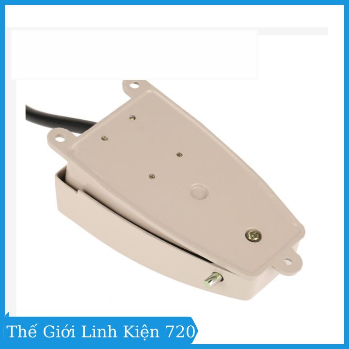 Công tắc bàn đạp chân EKW 220V AC 5A
