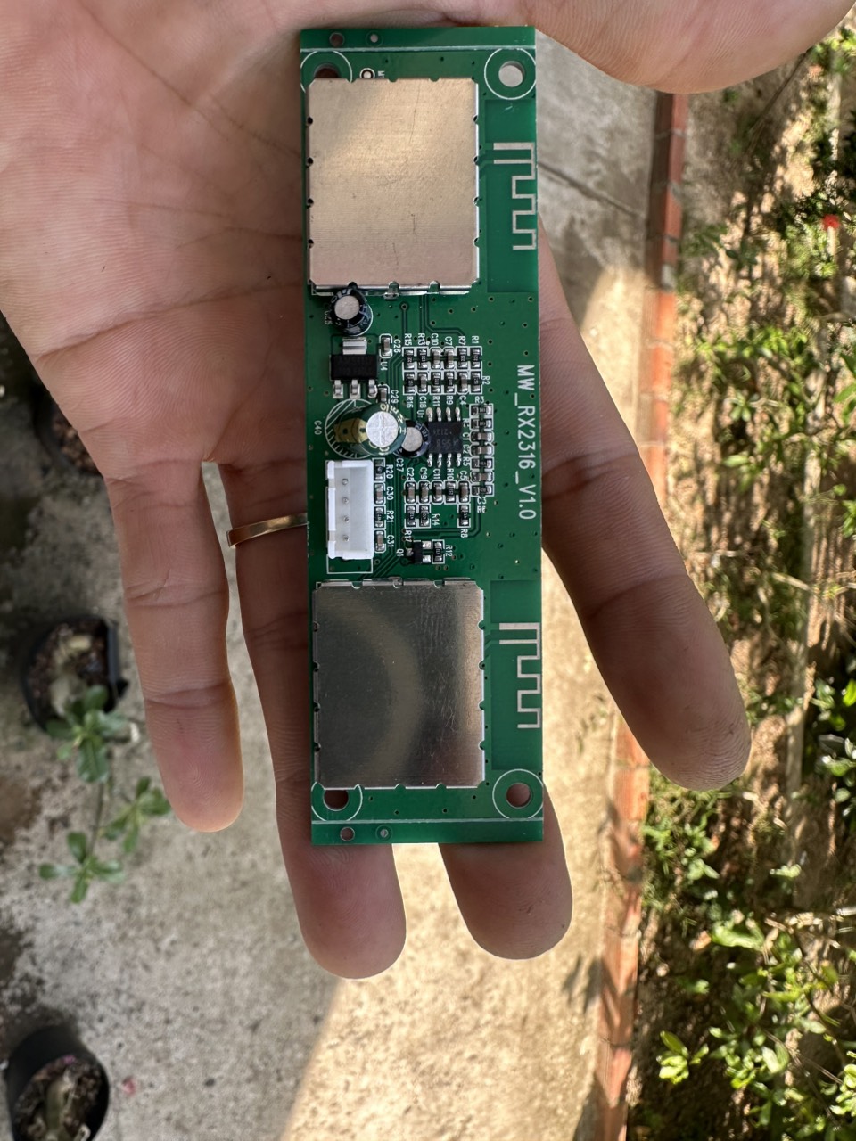Micro Loa Kéo Cao Cấp sử dụng pin 18650