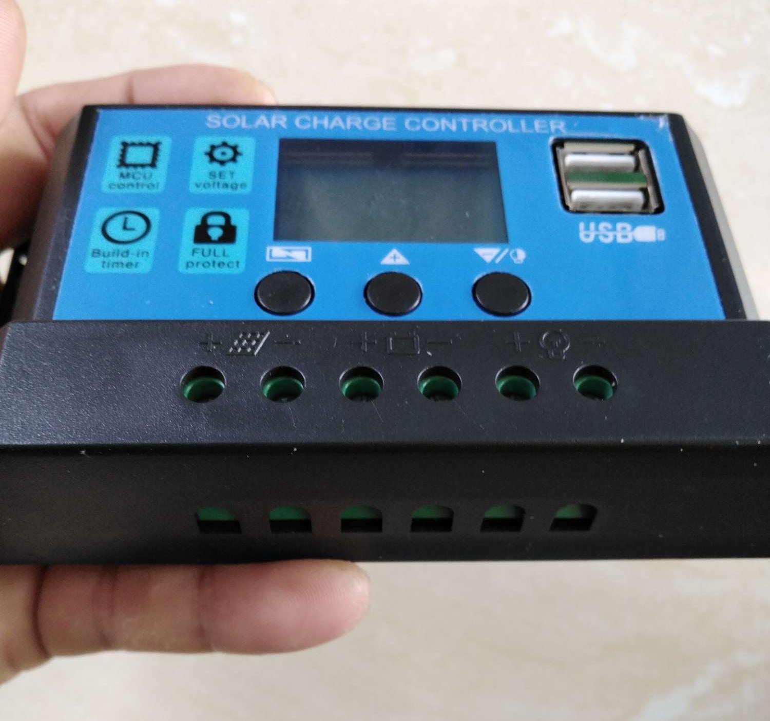Điều khiển sạc pin mặt 50A