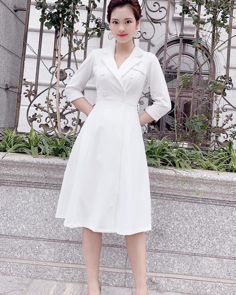 Đầm xoè tay lỡ cổ vét