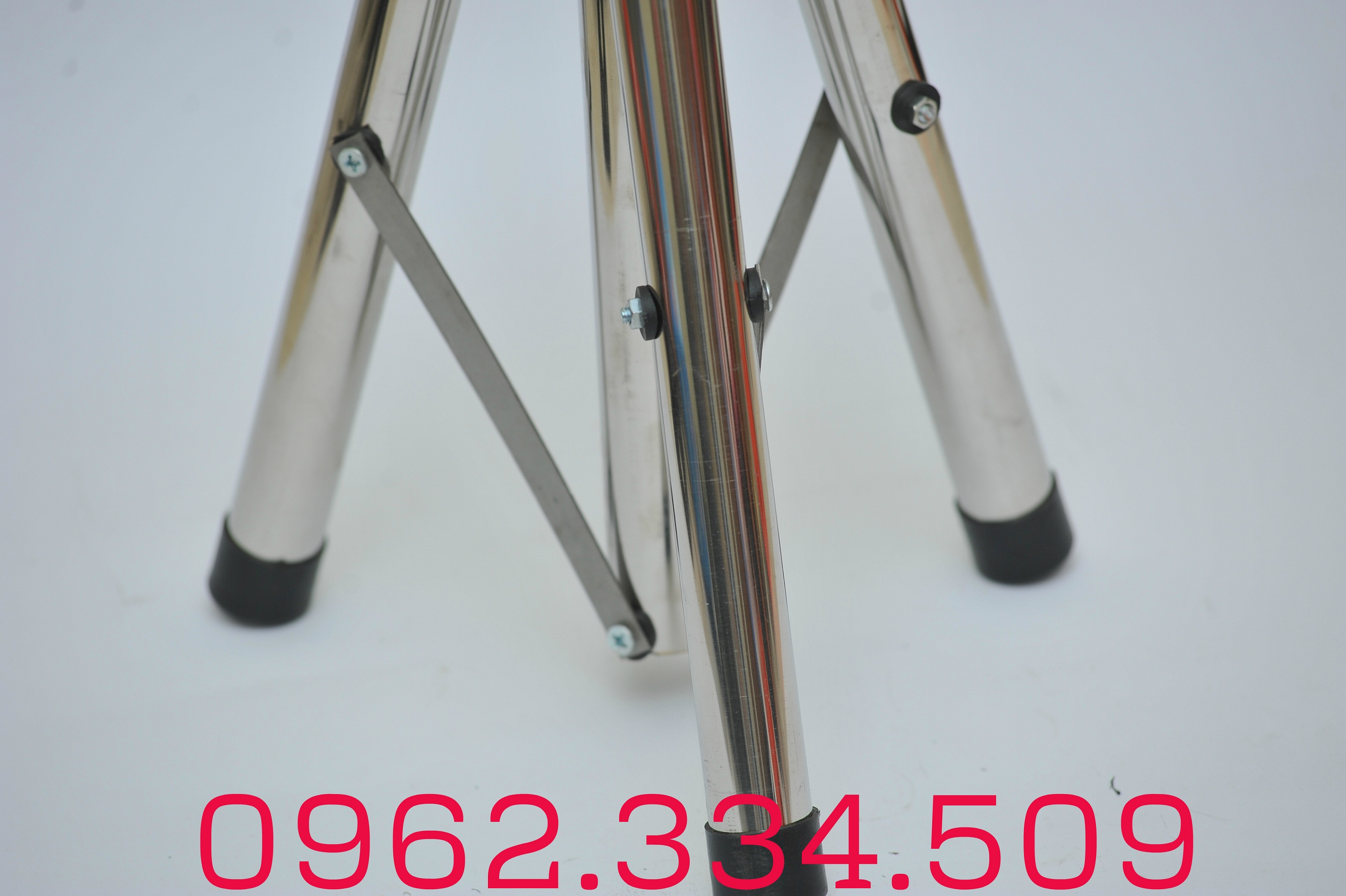 CHÂN LOA INOX 2 CHIẾC HÀNG CAO CẤP