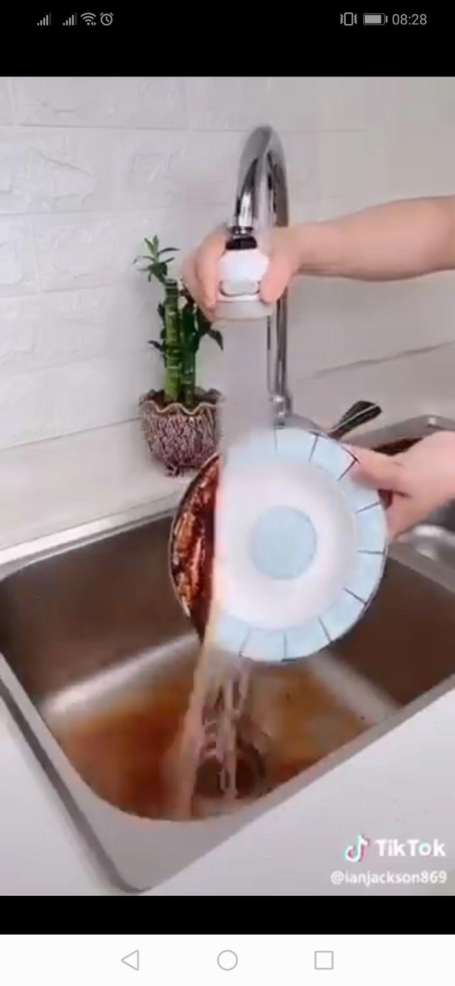 Đầu nối vòi nước tăng áp có nút bấm