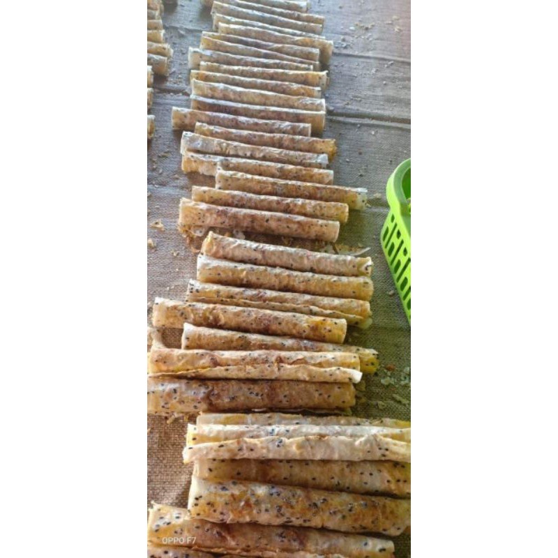Bánh tráng nướng cuộn mắm ruốc đặc sản phan rang