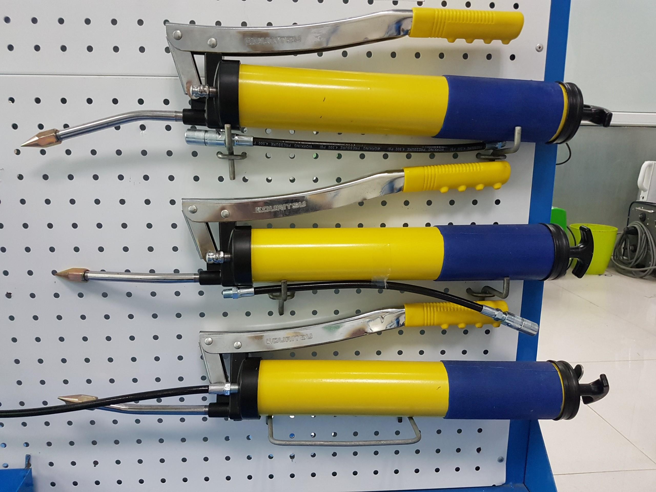 Bơm mỡ Kouritsu Nhật Bản 600cc, Dung cu bom mo, Bơm mỡ khí nén