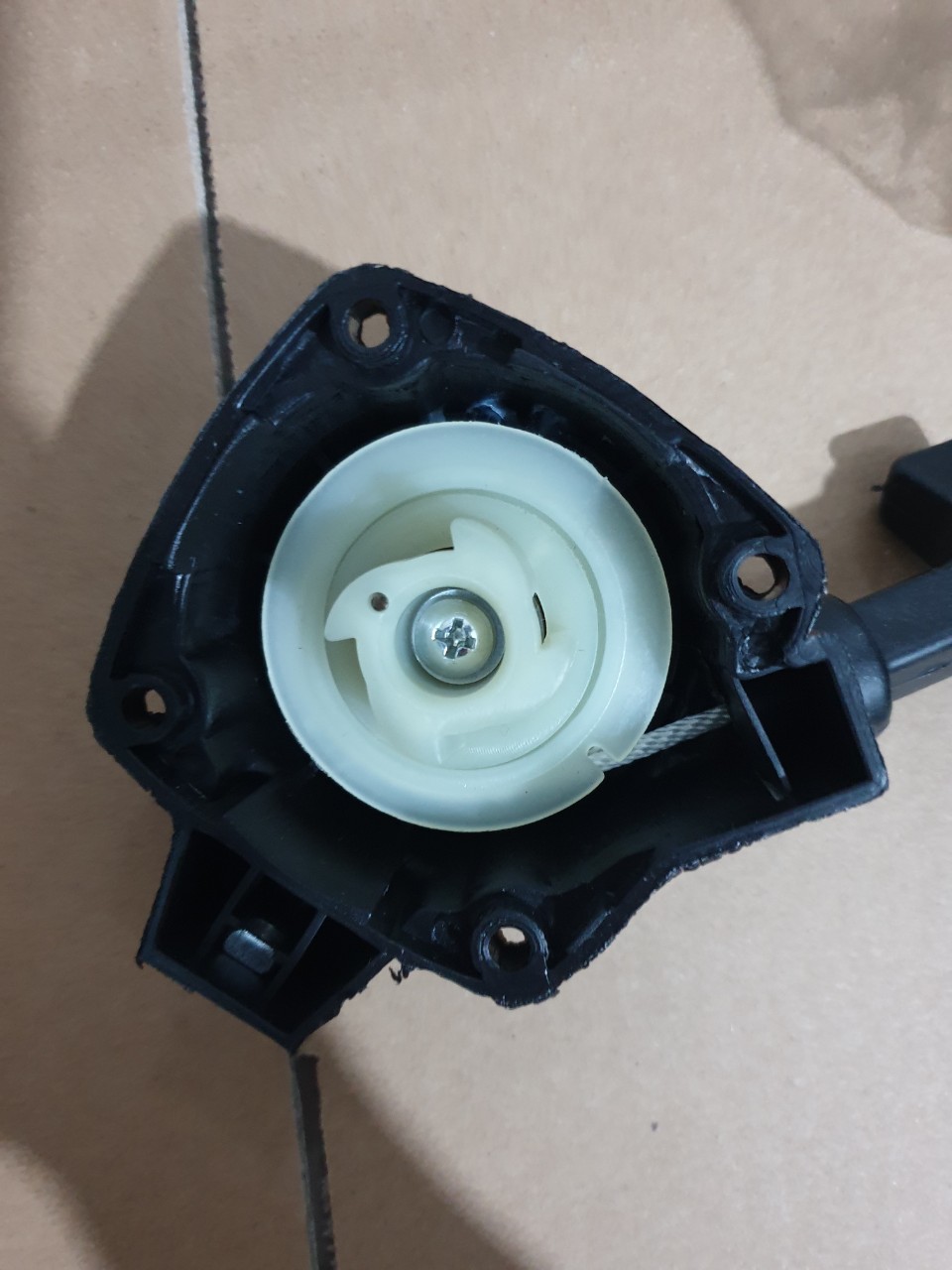 [HCM]BỘ CHỤP GIẬT( KHỞI ĐỘNG) MÁY CẮT CỎ 260 .4 ỐC - 4 CHẤU