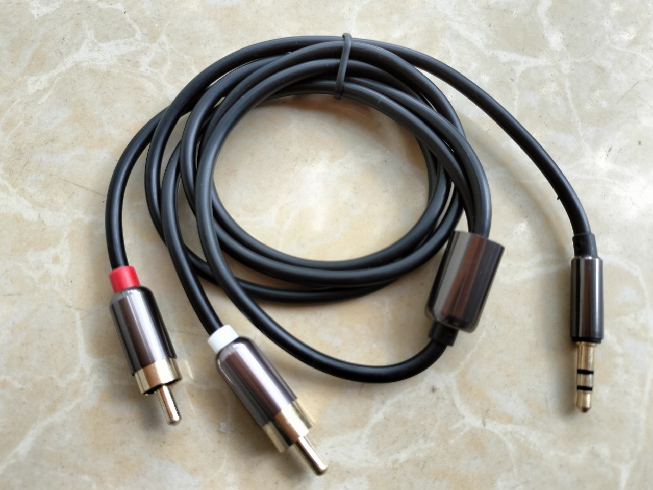 Dây cáp tín hiệu 1 đầu 3.5 ra 2 đầu bông sen av rca dài 1,5m