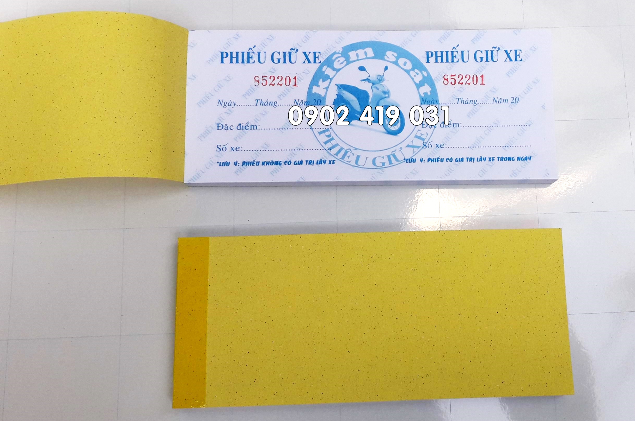 Phiếu Giữ Xe in sẵn - Set 10 Cuốn [ 7x16cm 100 tờ 1 cuốn ]