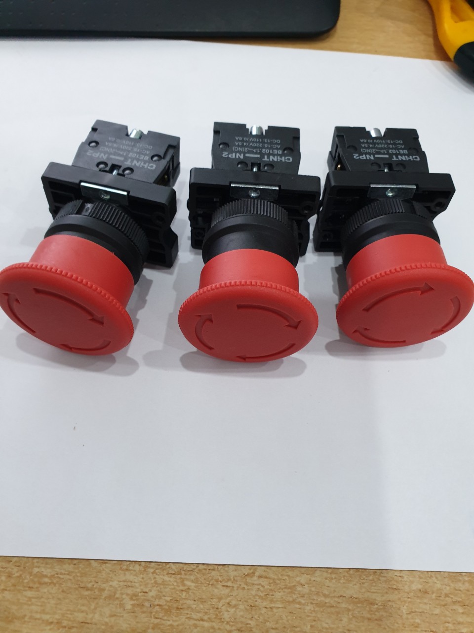 Nút dừng khẩn Chint NP2-ES542 (hàng chính hãng)