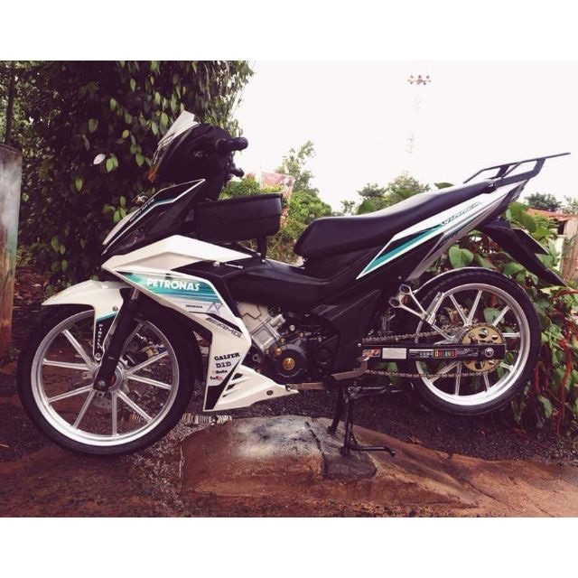 Tem rời winner petronas dán xe trắng