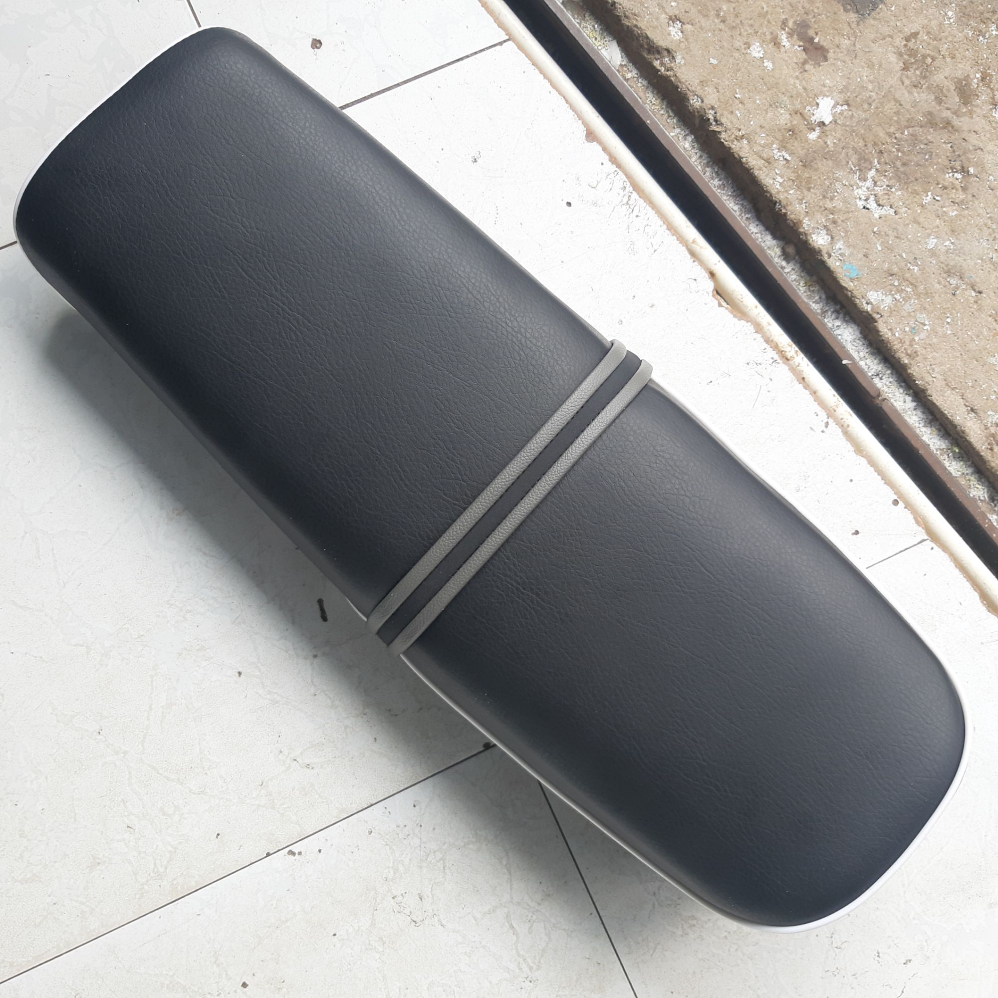 Yên xe 67 kiểu form đẹp mẫu mới