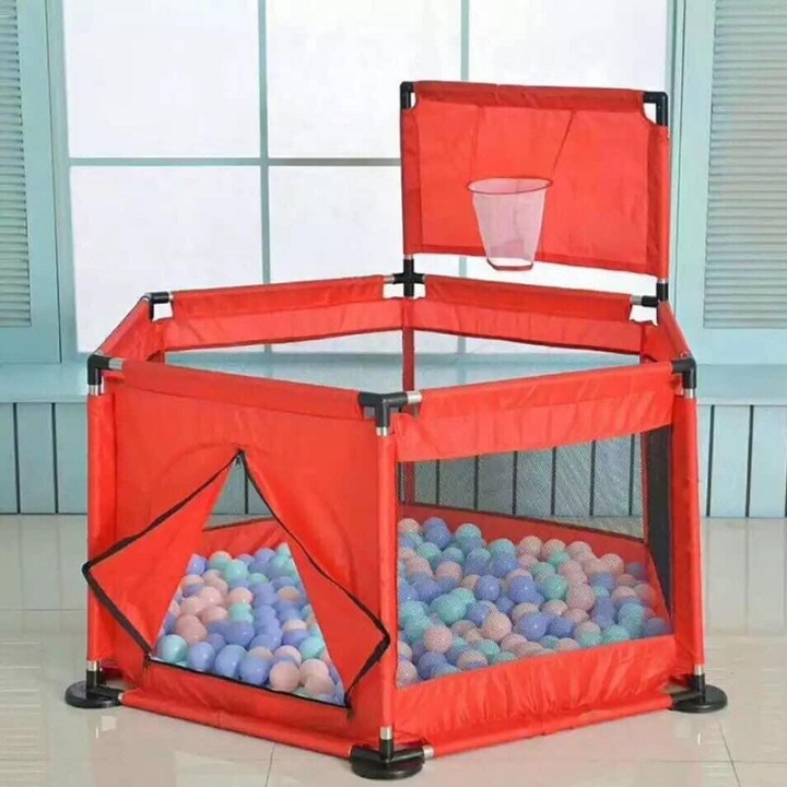 Strapless ball for baby