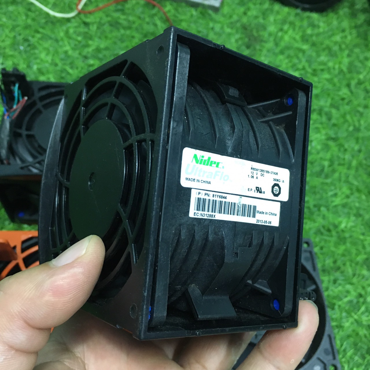 Quạt đôi 8cm hú mạnh