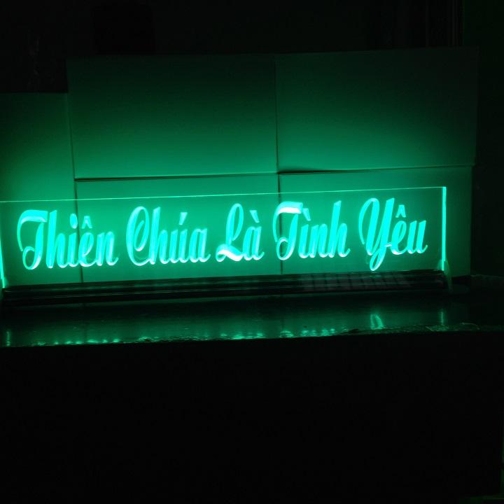Chữ điện -  đèn led đổi màu - THIÊN CHÚA LÀ TÌNH YÊU - cao10cm x dài 40cm