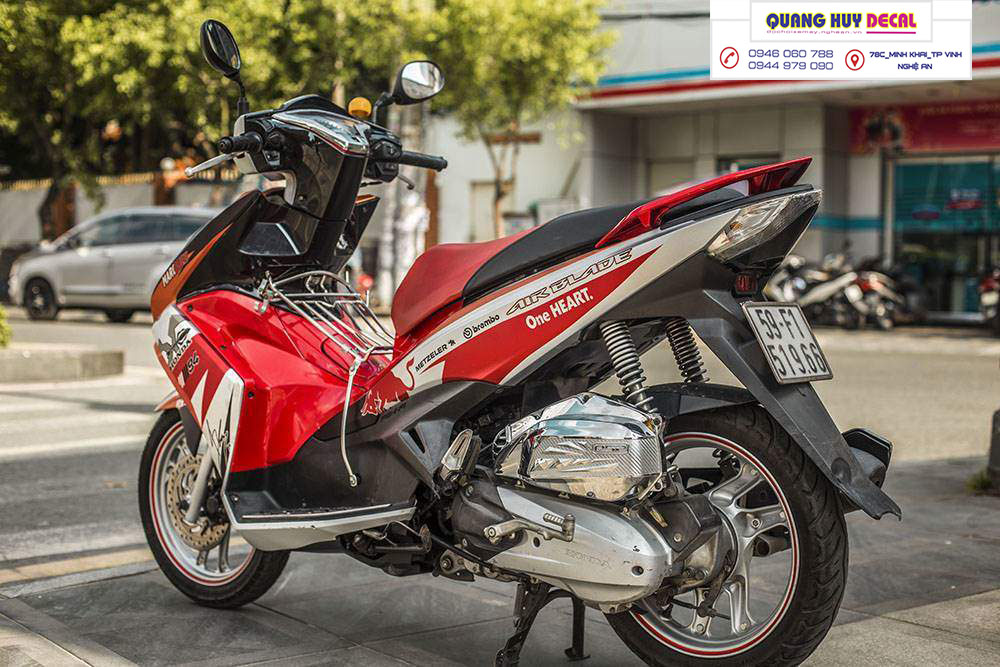 Tem trùm air blade đỏ trắng (2013-2014-2015), tem trùm xe air blade, tem xe ab, tem dán xe máy ab đỏ trắng