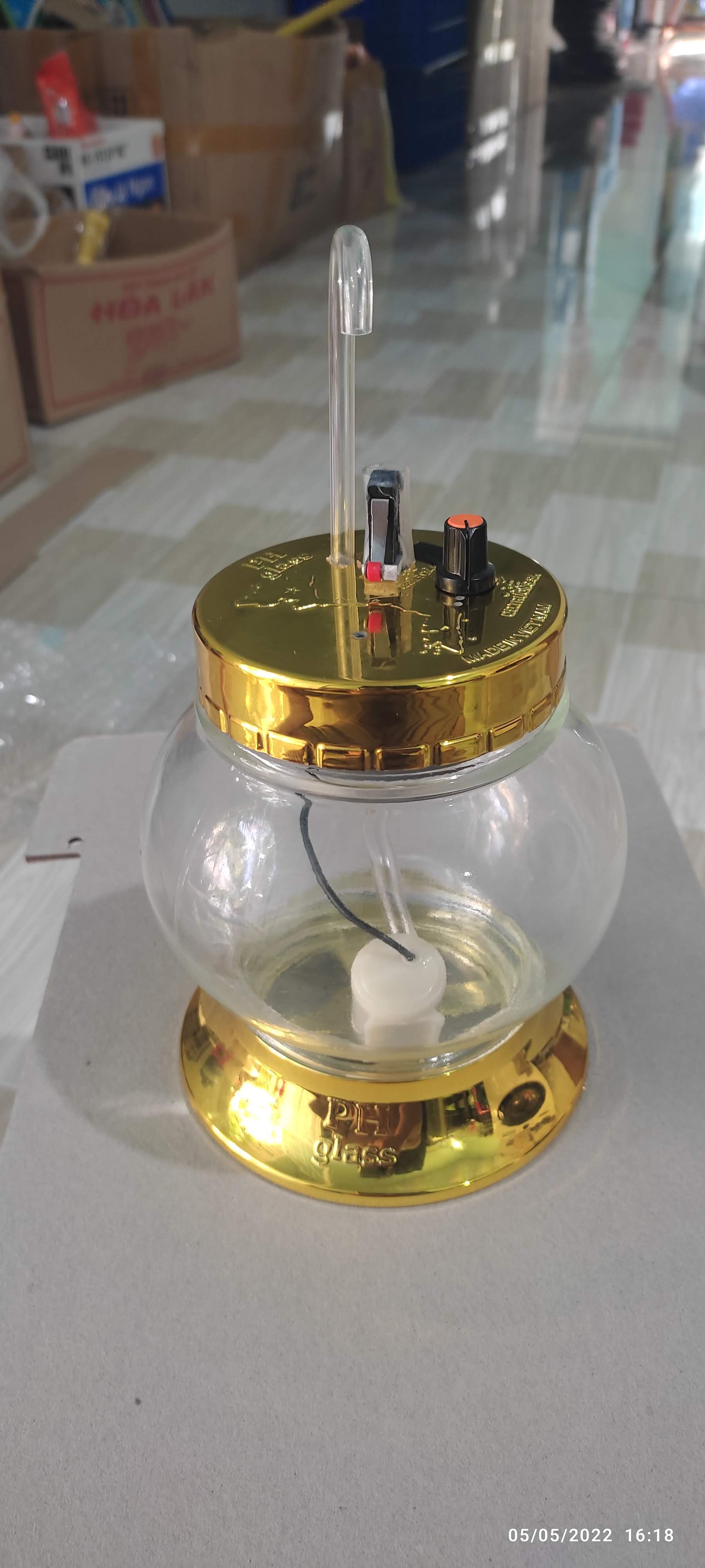 bình rót ruou tự động 0,9 lít