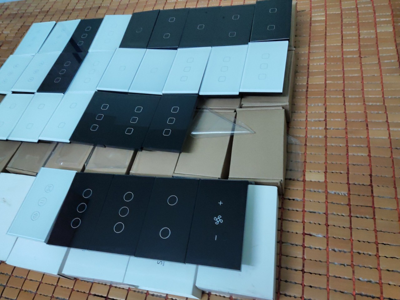 [HCM]CÔNG TẮC QUẠT TRẦN THÔNG MINH MAGIC