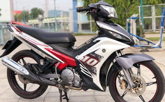 Tem rời exciter 135 zin số 10 dán xe trắng - chất liệu tem cao cấp
