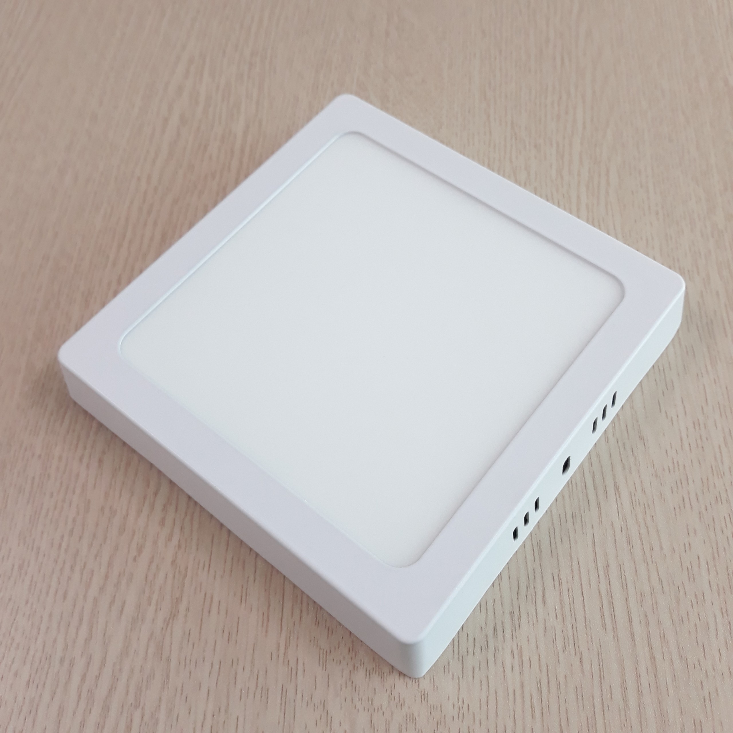 Đèn LED ốp trần vuông 24w ánh sáng trắng