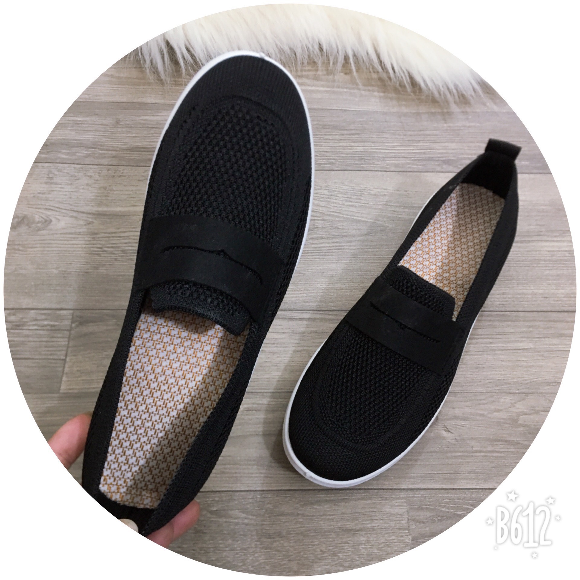 Giày slip on nữ co giãn chất mềm ôm chân