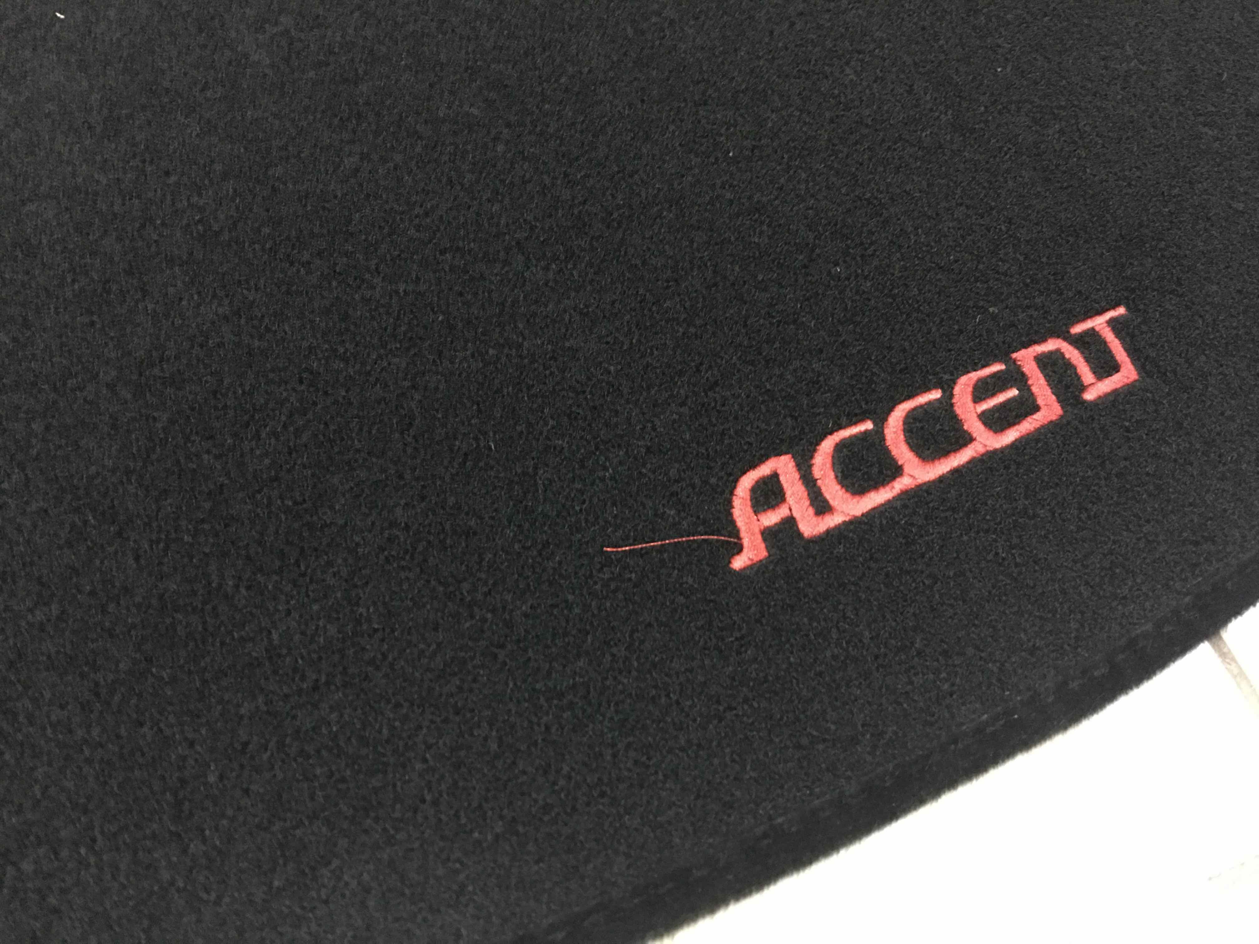 thảm taplo nỉ cho xe accent 2018
