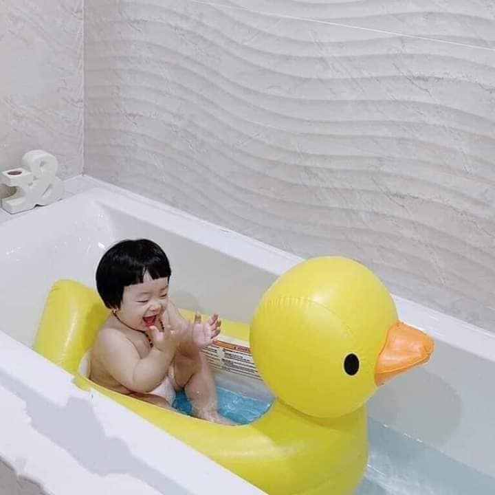 Chậu Tắm Phao Vịt Munchkin