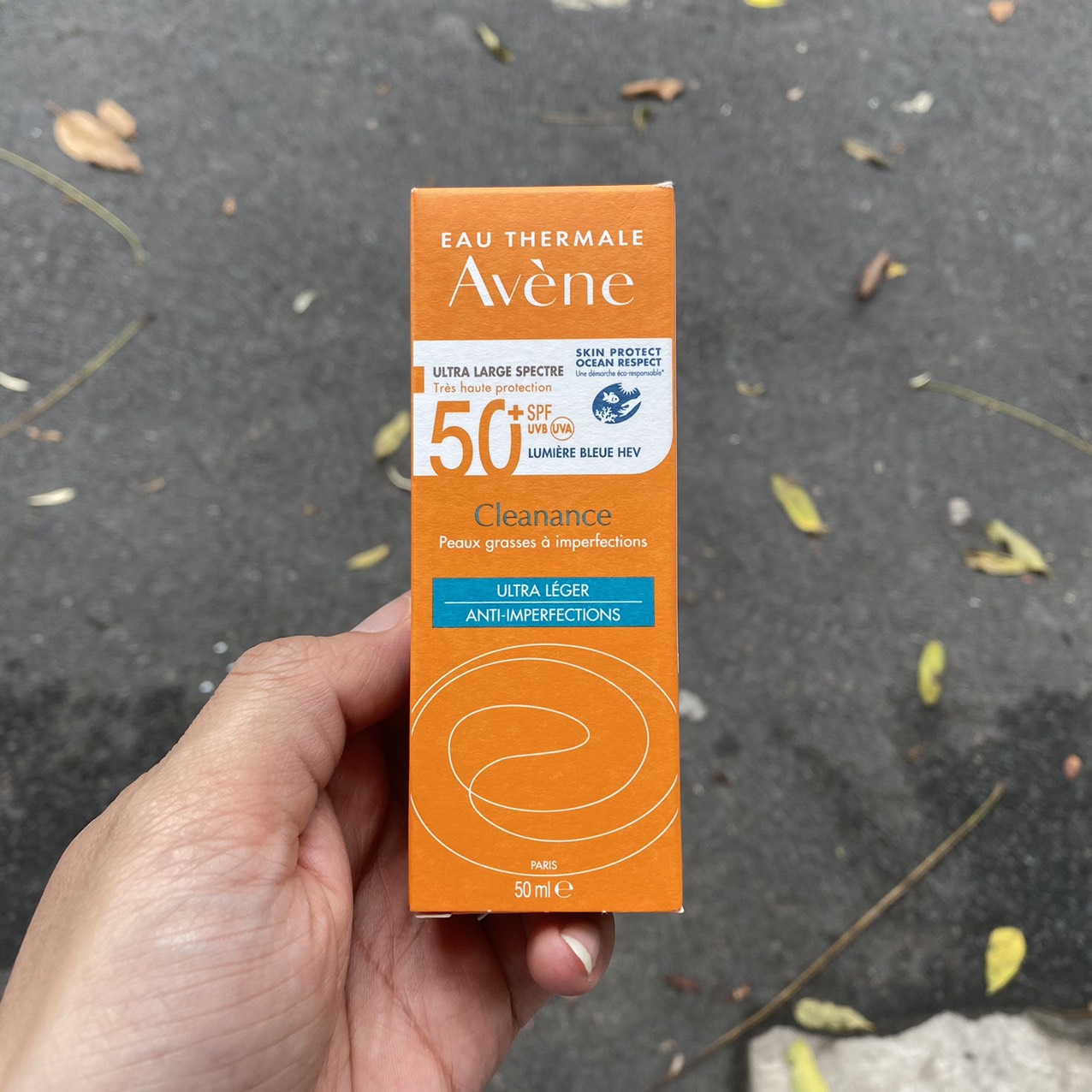 Kem chống nắng Avene Protection Cleanance Sunscreen SPF 50+ 50ml - cho da nhờn mụn