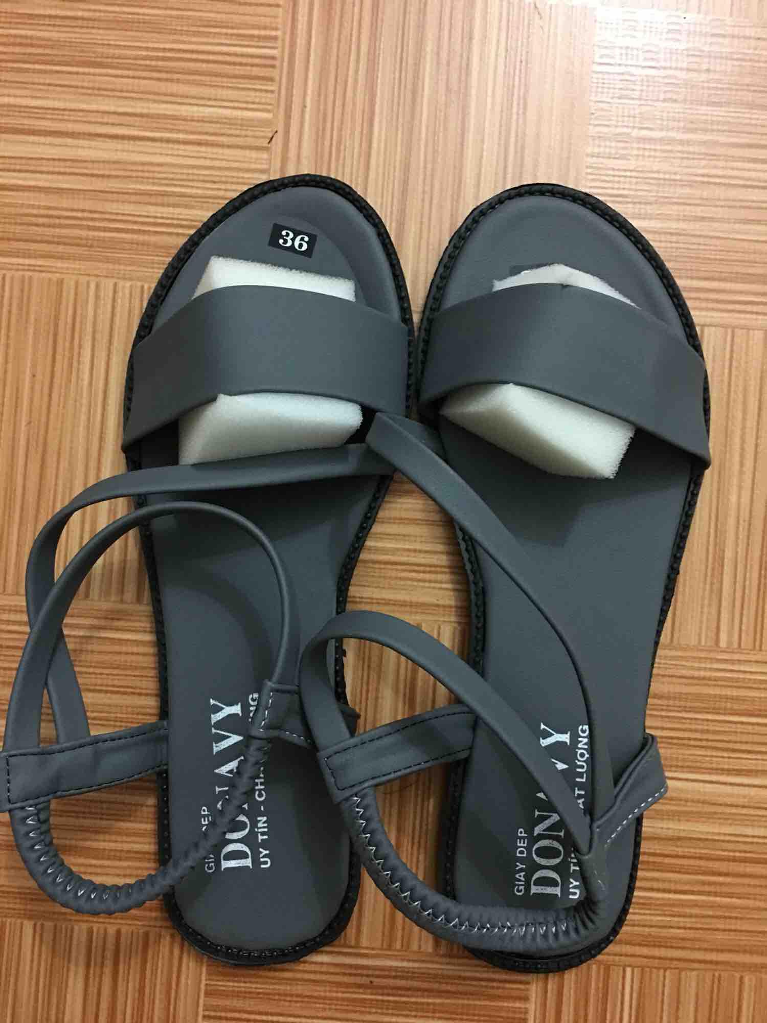 Giày sandal đế bệt