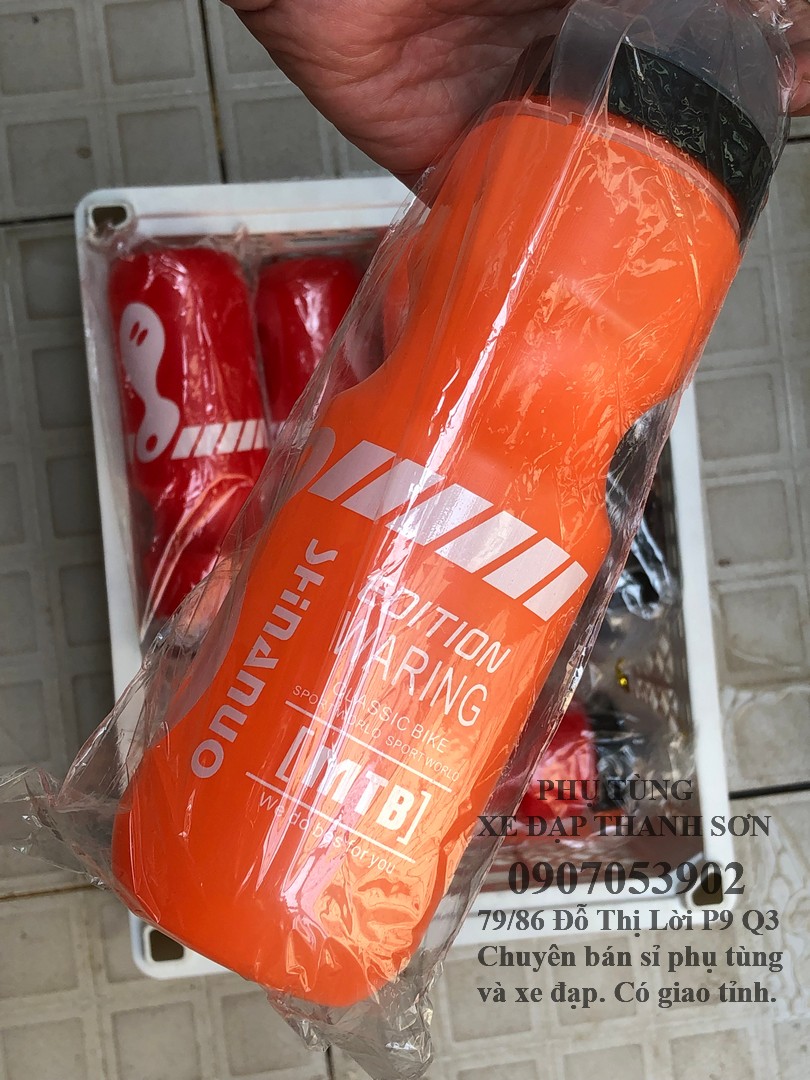 BÌNH NƯỚC XE ĐẠP THỂ THAO 750ML (màu ngẫu nhiên)