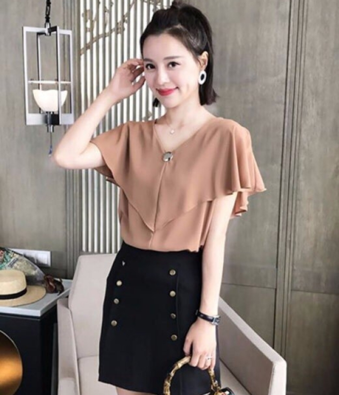 [HCM]Áo Kiểu Cổ V Cách Điệu ( KÈM QUÀ TẶNG NGẪU NHIÊN)