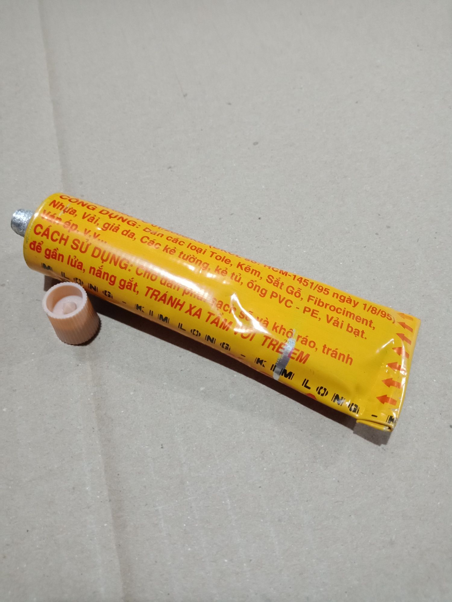 [HCM][2 tuýp] keo chống dột Kim Long
