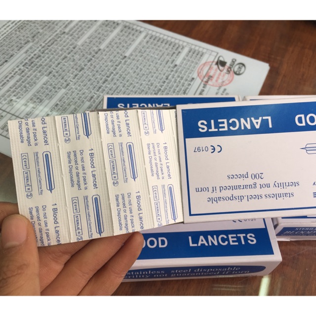 [HCM](Hộp 200 cây) Kim chích mụn Blood Lancets