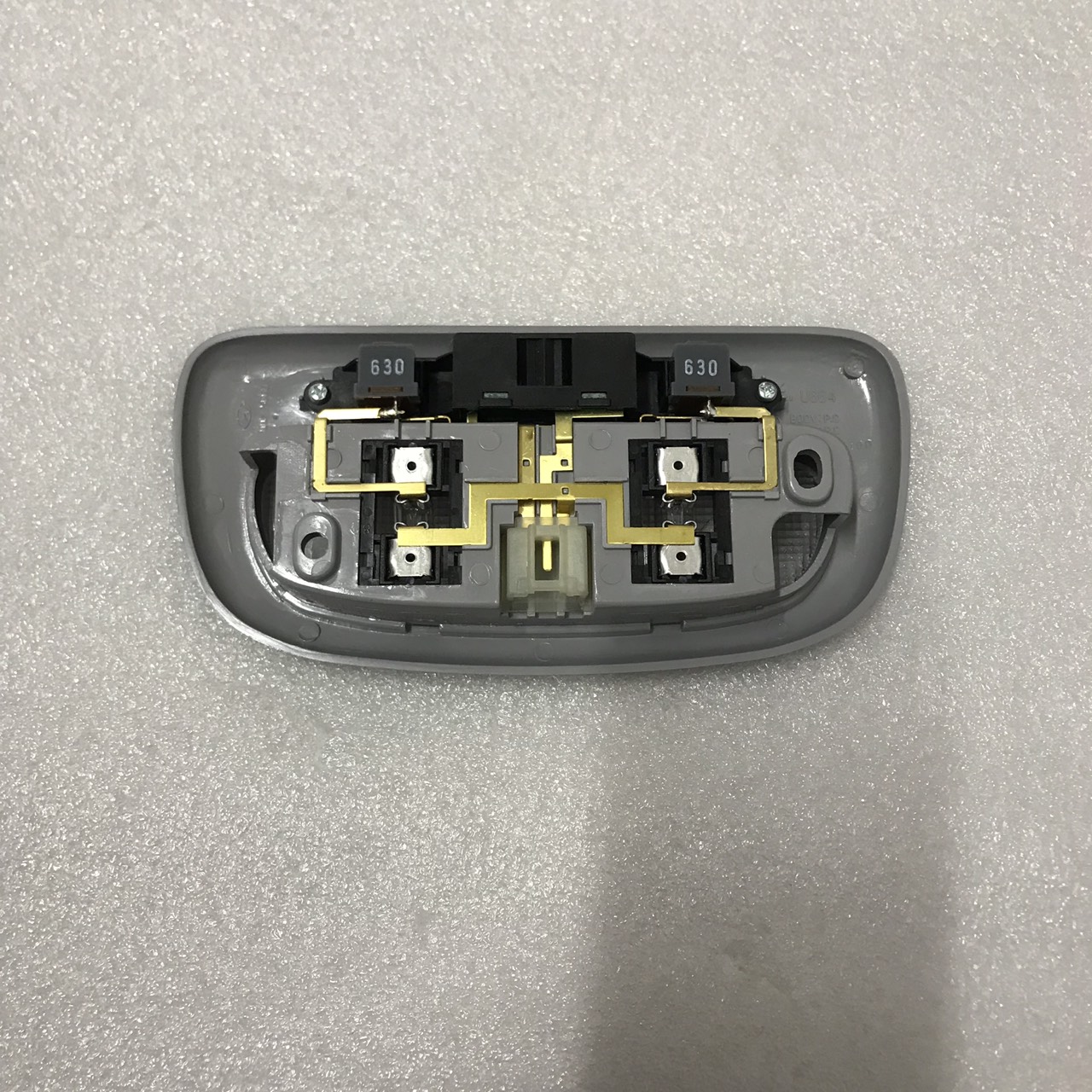 Đèn trần trước Hyundai Getz