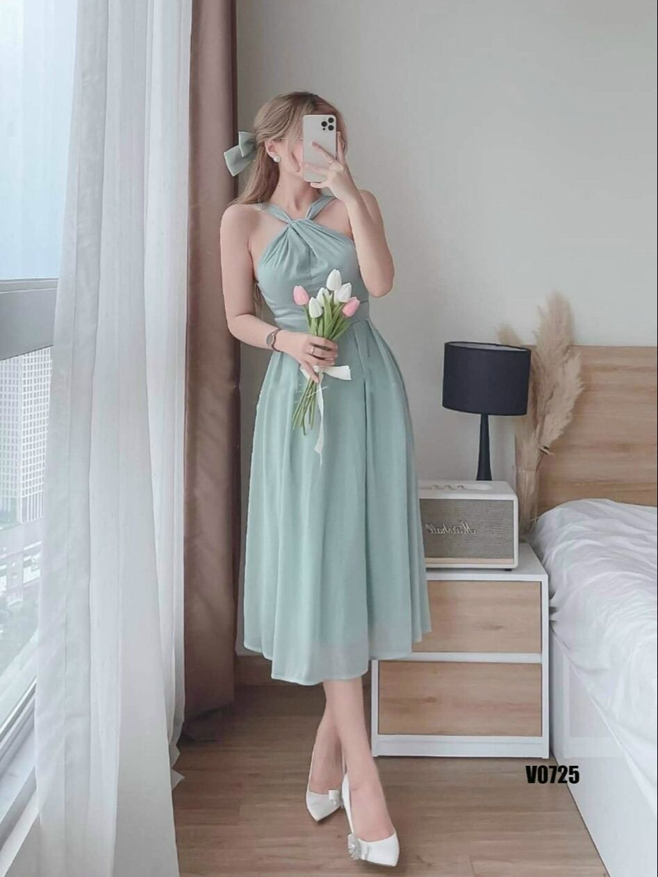 Đầm cổ yếm chất vải voan tơ dáng xòe dài mặc đi tiệc, đầm mặc đi đám cưới cổ yếm sang chảnh, đầm basic vải voan tơ dáng xòe dài đi tiệc, đầm tiểu thư voan có mút ngực