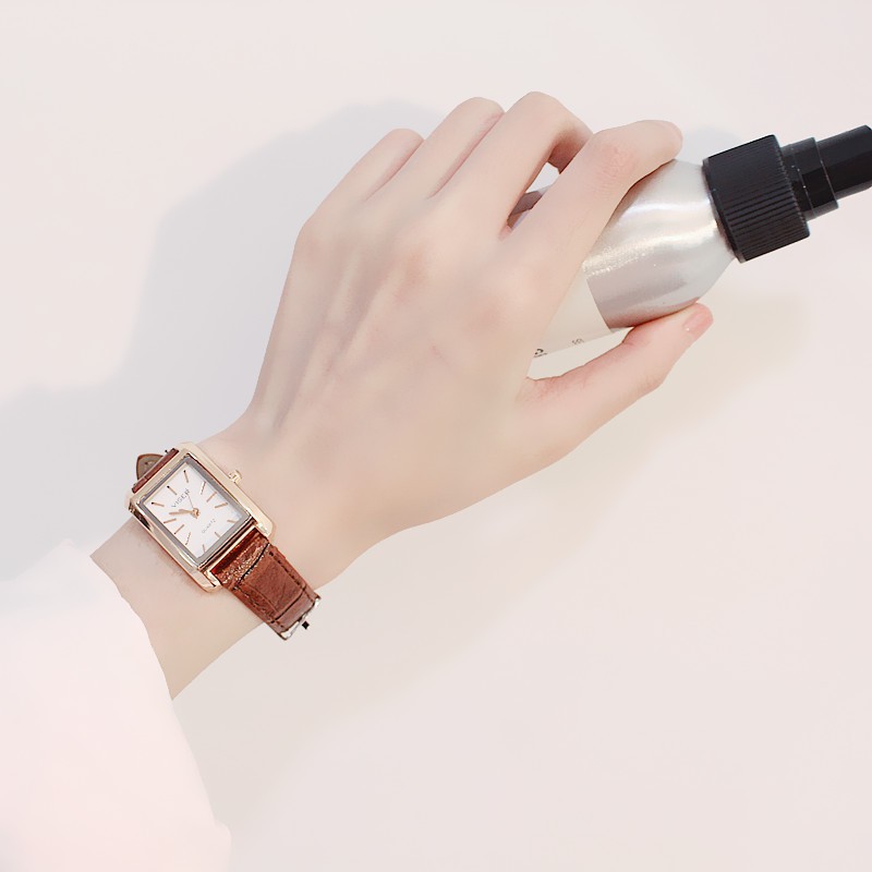Đồng hồ thời trang nữ viser dây da Ms873