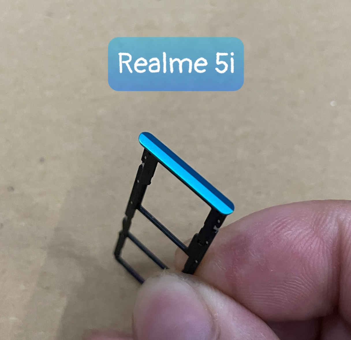 khay sim Realme 5i