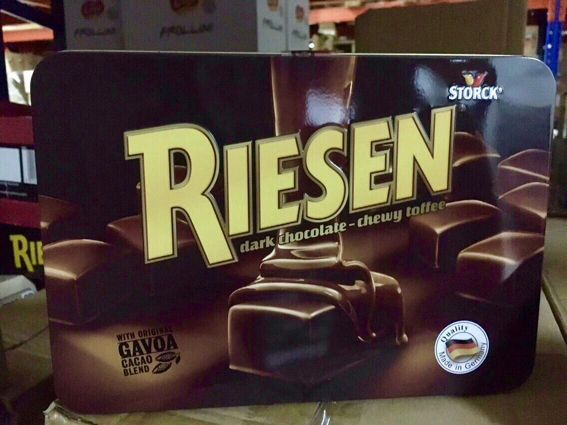 [SALE date T9/23] Kẹo sô cô la đen Riesen 377g