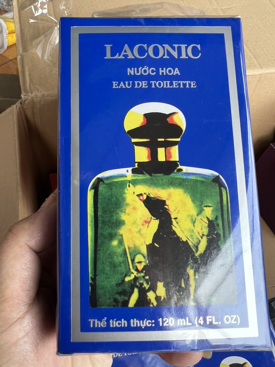 NƯỚC HOA LACONIC XANH 120ML