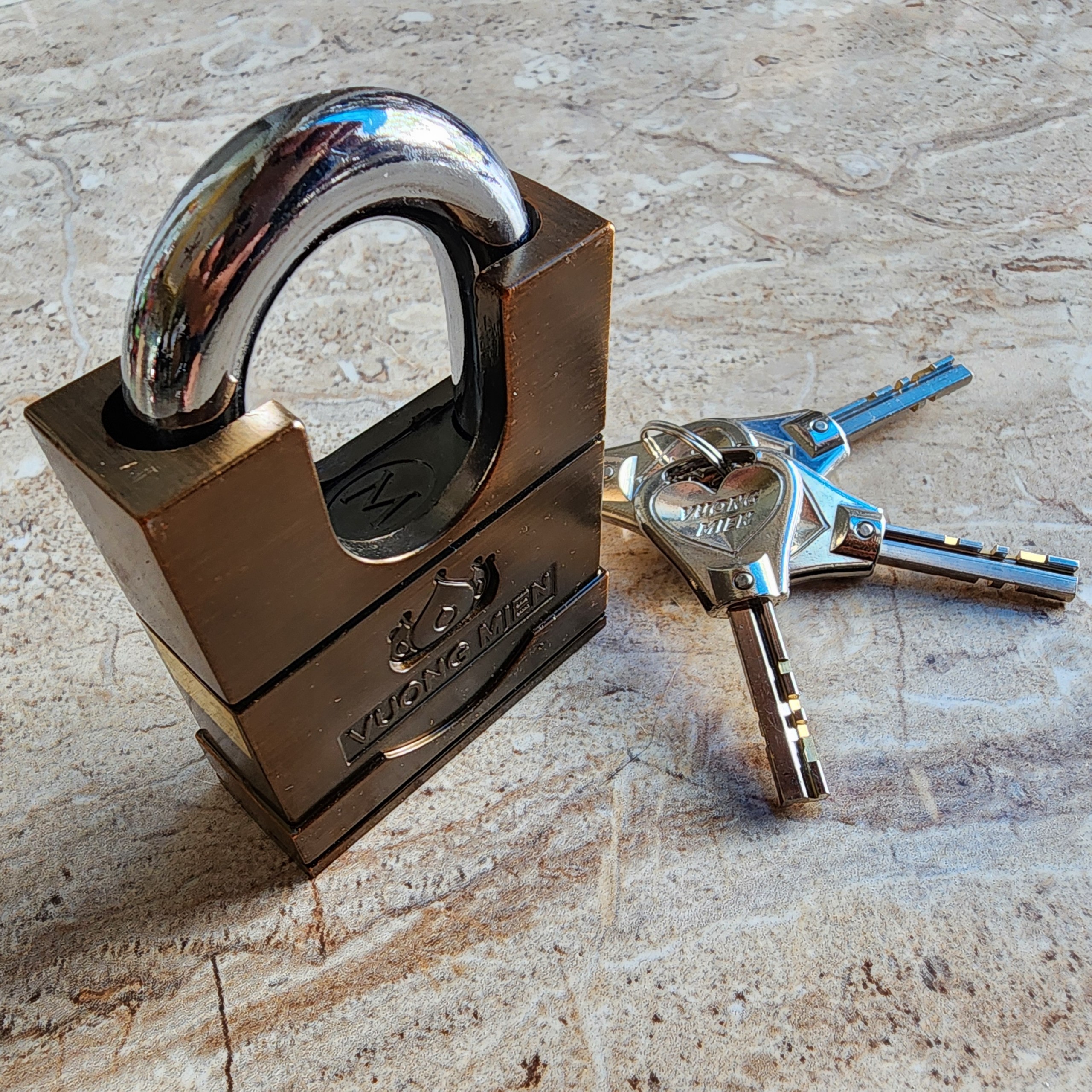 Ổ khóa chống cắt Vương Miện 60mm