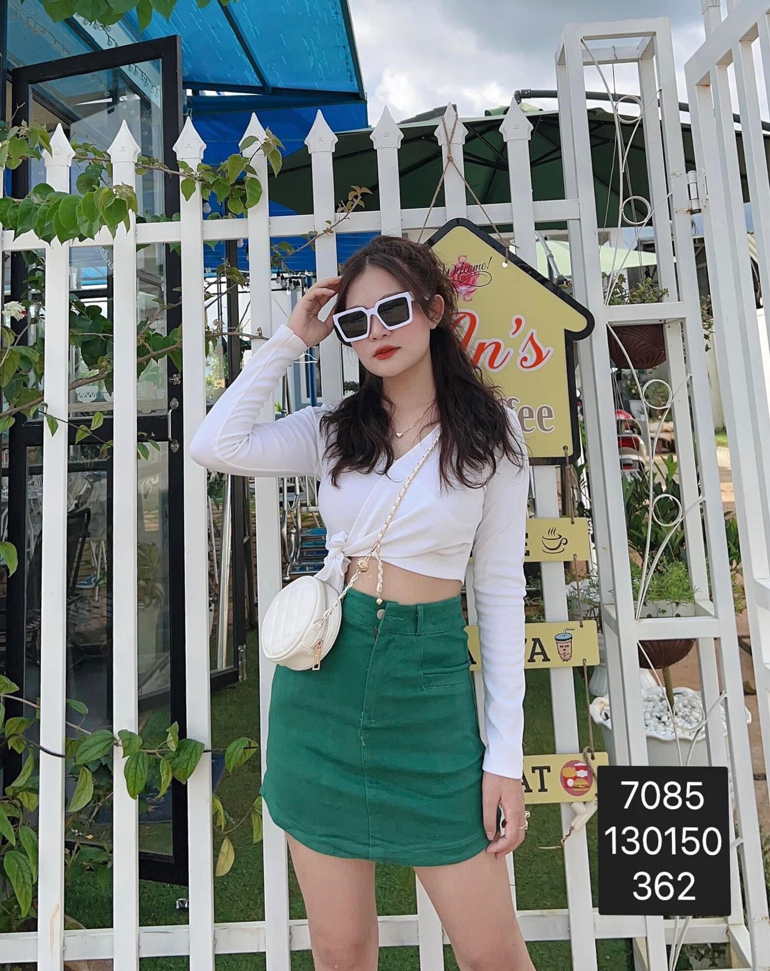Áo thun cổ V tay dài thắt nơ hông