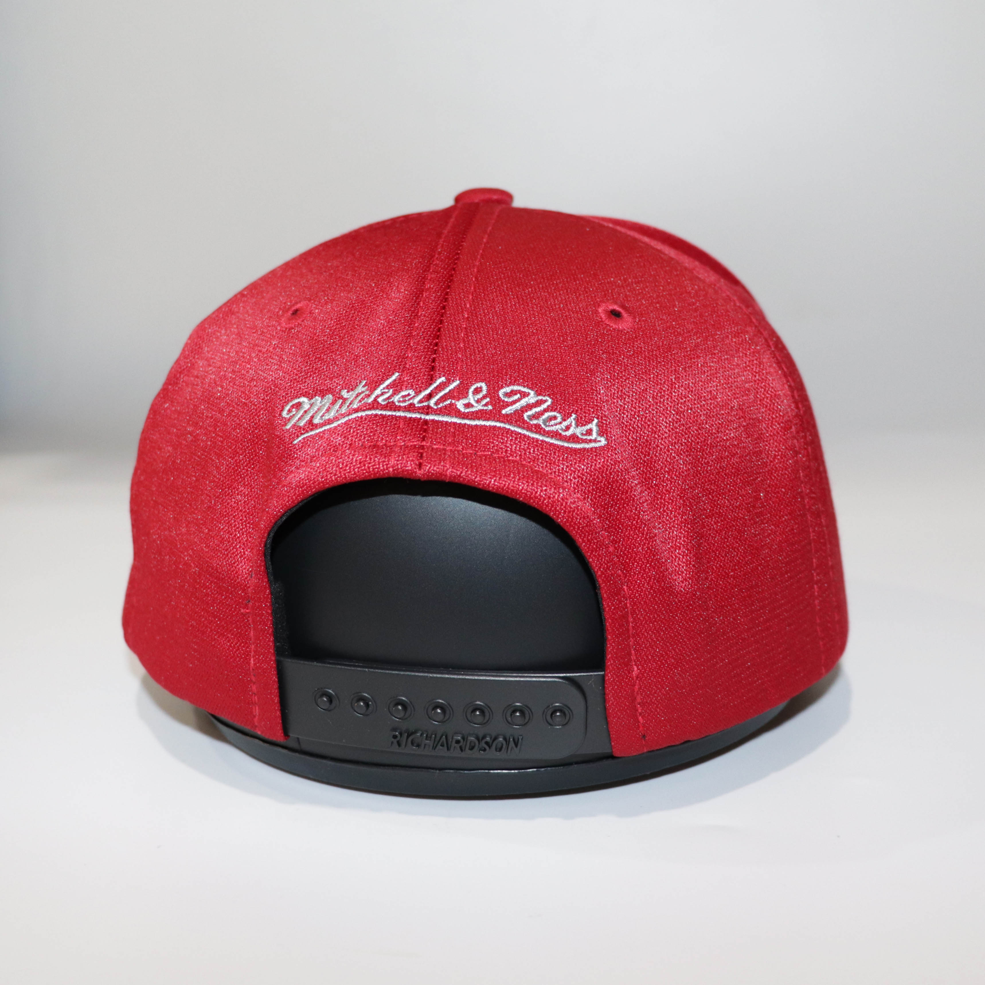 Nón Snapback NHS BullNBAĐ Đỏ Đô Logo thêu 3D .